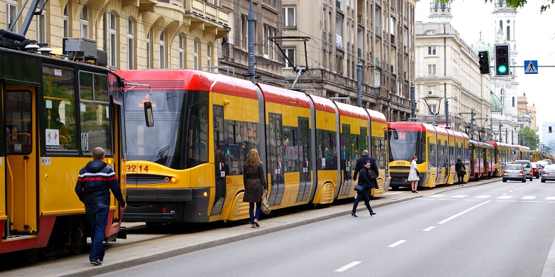 Kosma Złotowski pyta Komisję Europejską o wątpliwości związane z wygraną firmy Hyundai Rotem w przetargu na dostawę tramwajów dla Warszawy