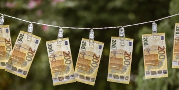 Kosma Złotowski interweniuje w sprawie udziału europejskich instytucji finansowych w praniu pieniędzy pochodzących z Rosji